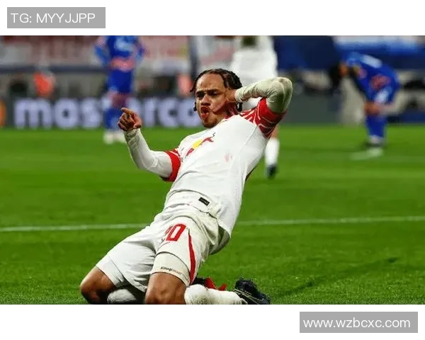 哈维西蒙斯：年轻天才在足球世界的崛起与未来展望